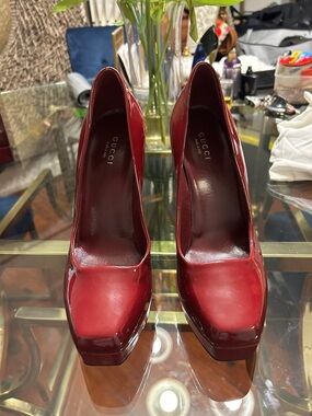 Gucci heels